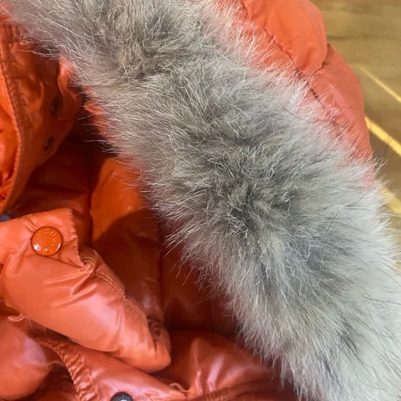 Moncler Puffer Coat with coyote Fur Trim - Picture 3 of 14